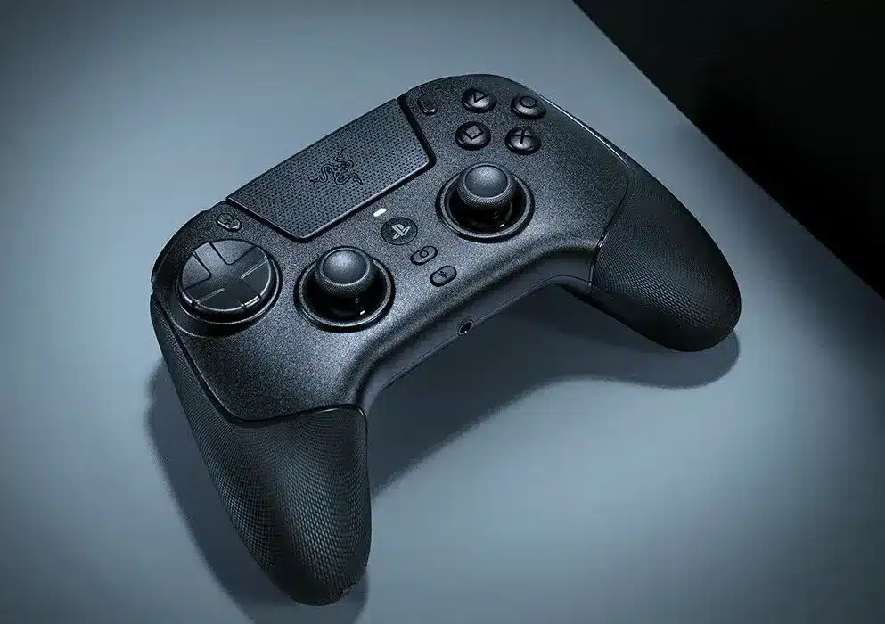 Razer apresenta Raiju V3 Pro, controle avançado para PS5 com TMR e seis botões extras - Imagem do artigo original